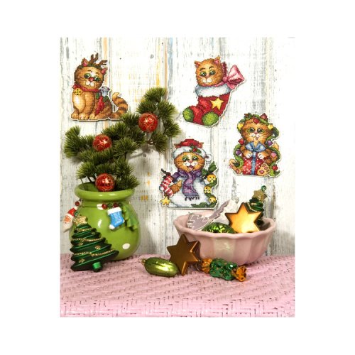 (image for) Kitten Ornaments on Plastic Canvas